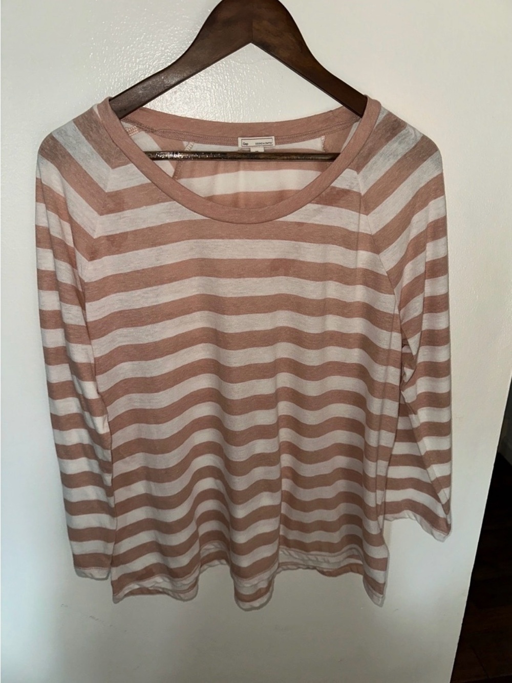 GAP Striped Long Sleeve Scoop Neck Tee in Light Brown and White